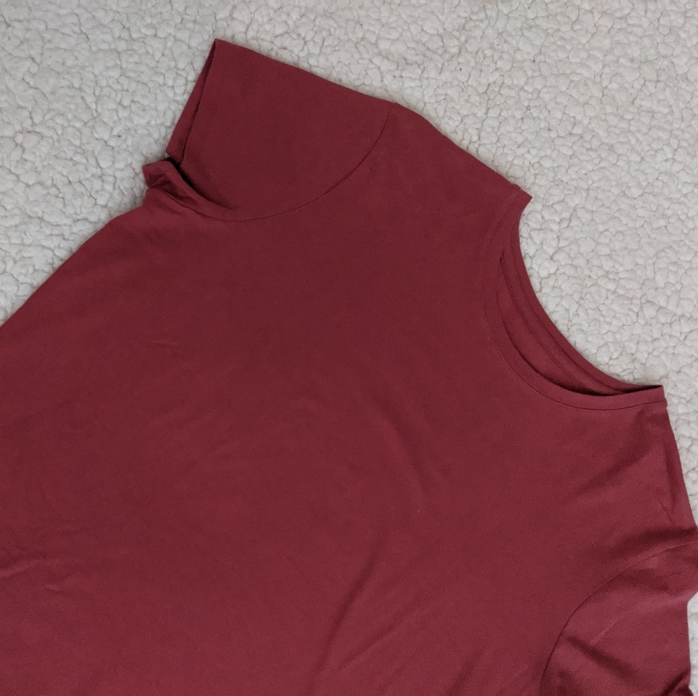 Mossimo Crew Neck Tshirt